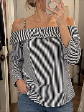 Guest Editor Off Shoulder Stripe Blouse XS Black White Long Sleeve NWT
